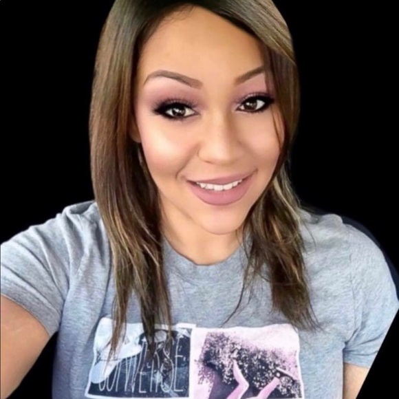 Meet your Posher, Whitney - Picture 1 of 8